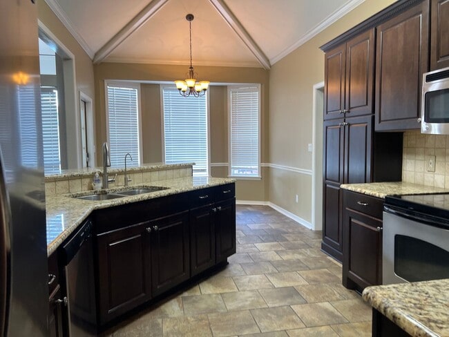 Photo - Large Lot Close to to Barksdale Air Force Base w/POOL!!