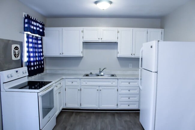 The Flats at 915