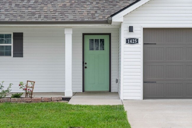 Photo - Stylish One-Level Home with 3 Bedrooms, 2 ...