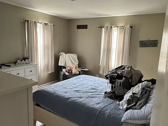 Photo - 809 Route 25A