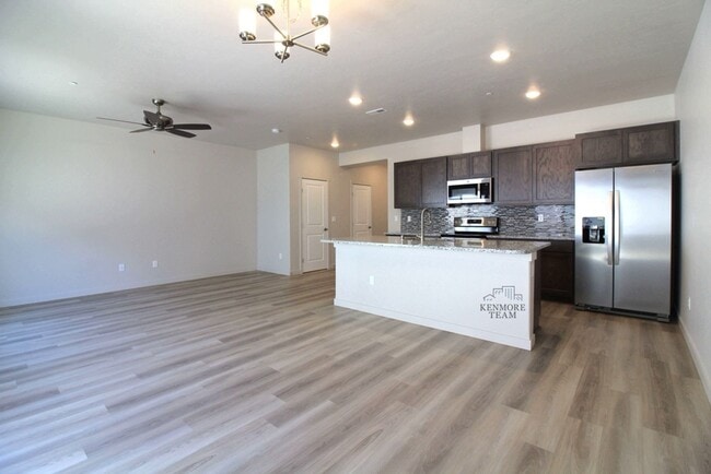 Photo - 3 Bedroom, 2.5 Bath Townhome in Central Kennewick