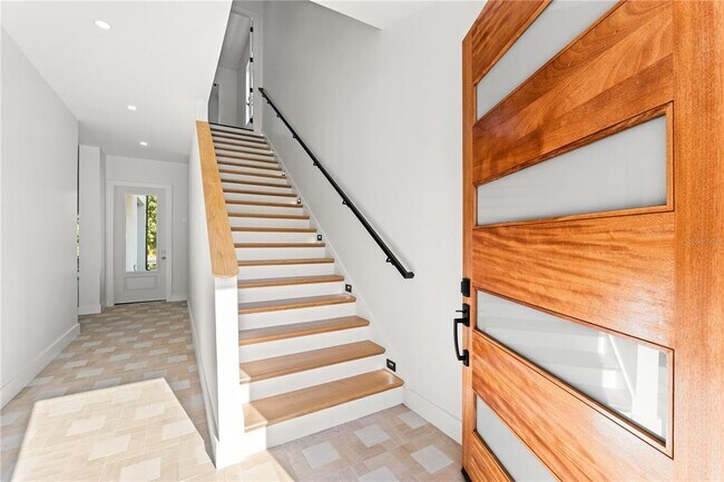 Photo - 531 Danube Ave