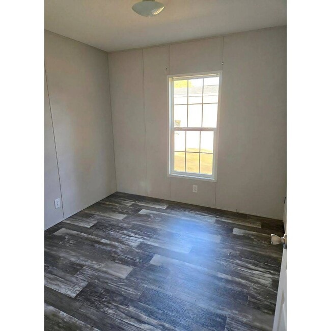 Photo - 1110 Victoria St