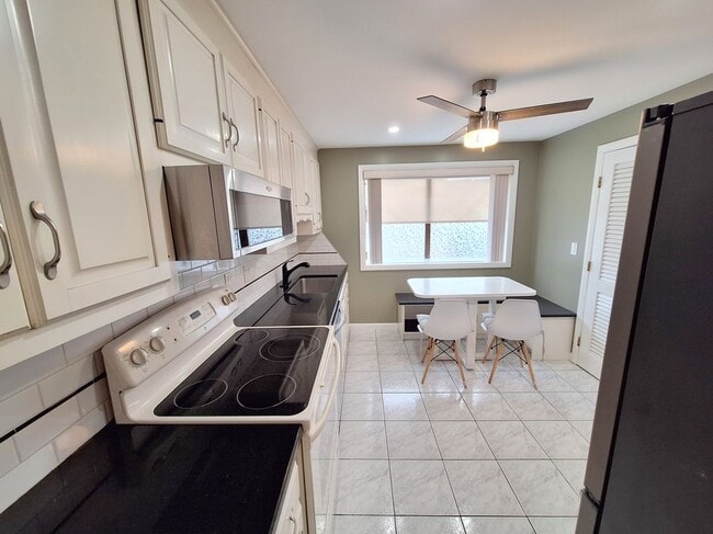 Photo - 238 Skyview Dr