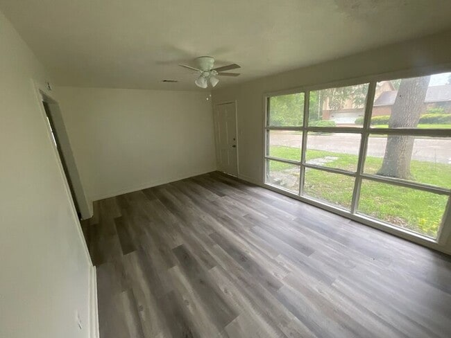 Photo - 3702 Newman Ave