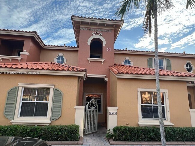 Photo - 4950 Windward Way