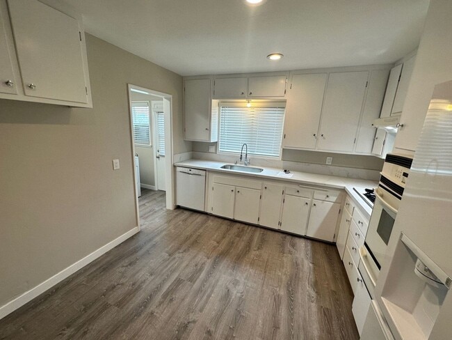 Photo - Renovated in 2023!! 4BD/2BA; Quick Walk to...