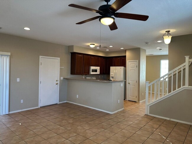 Building Photo - Stunning Home in a Gated Community