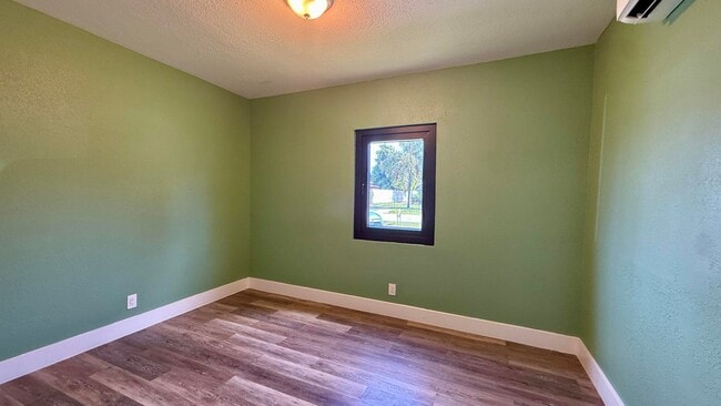 Photo - 4729 Myrtle Ln