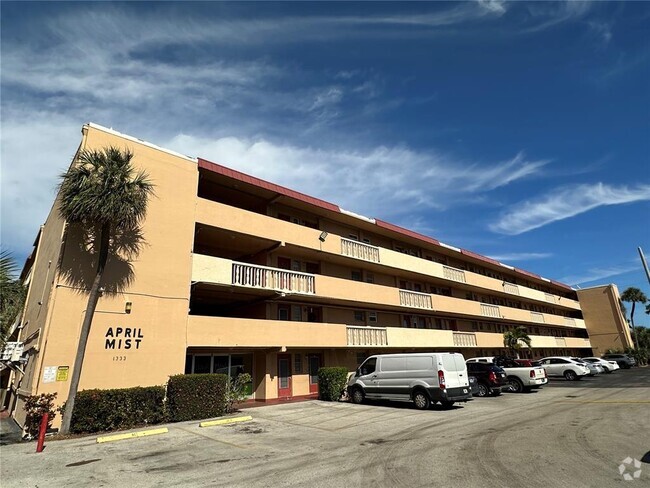 Building Photo - 1333 E Hallandale Beach Blvd Unit 441 Rental