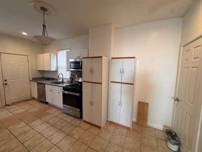 Photo - 115 Mead St Unit 1