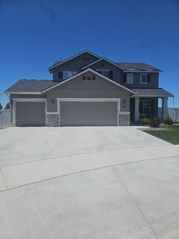 Building Photo - 853 Harpy Ave