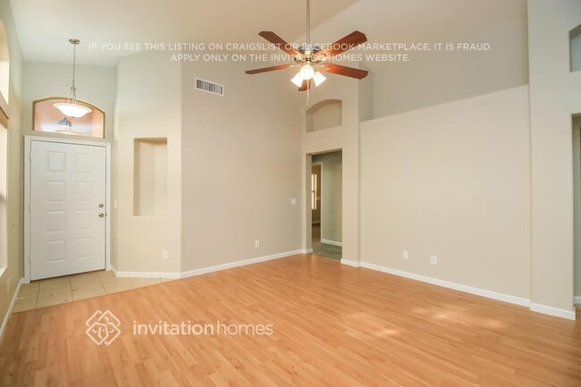 Photo - 10034 E Carmel Ave