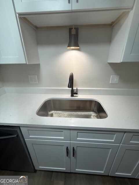 104 N Meade Dr