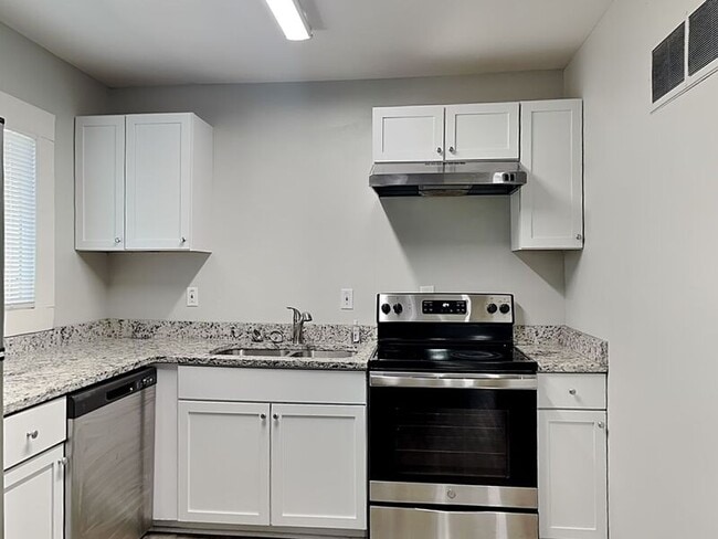 Photo - 6104 E 148th St