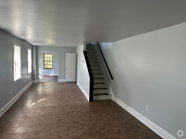 Building Photo - 32_513 Unit B Rental