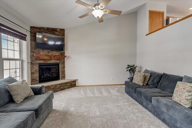 Photo - 926 Harper Dr