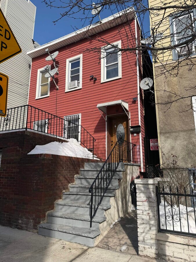 Photo - 542 41st St Unit 2