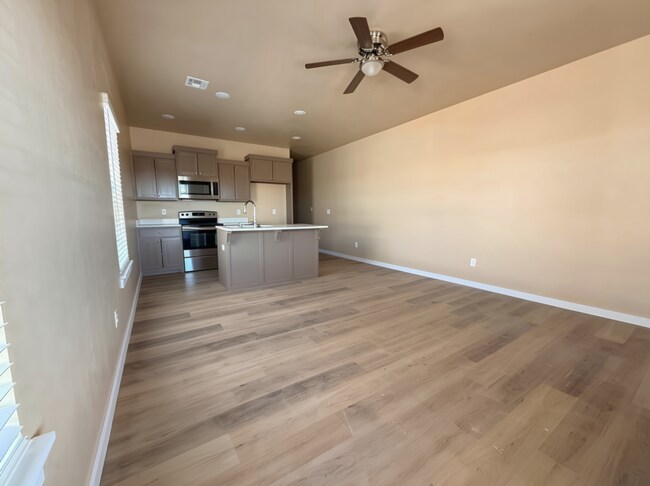 1403 SW Bishop Rd