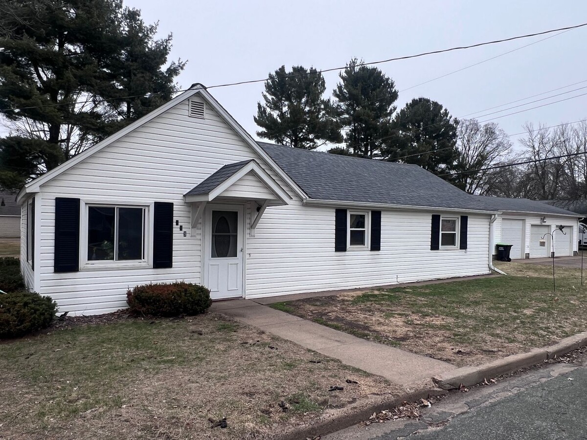 2 Bedroom 1 Bathroom Townhouse - 2 Bedroom 1 Bathroom Townhouse