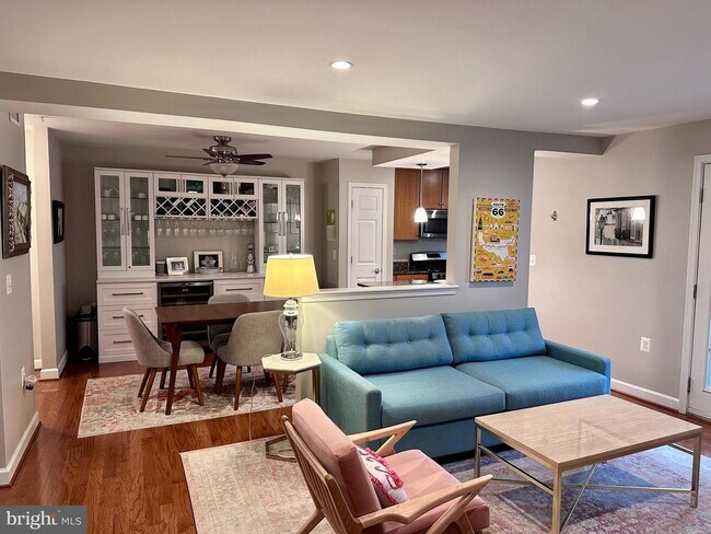 Photo - 4161 S Four Mile Run Dr Apartment Unit 301