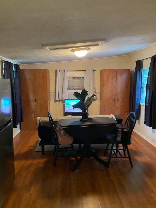 Photo - 1051 Stevens St