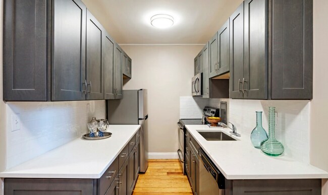 Photo - 52 Strathmore Rd Unit 3