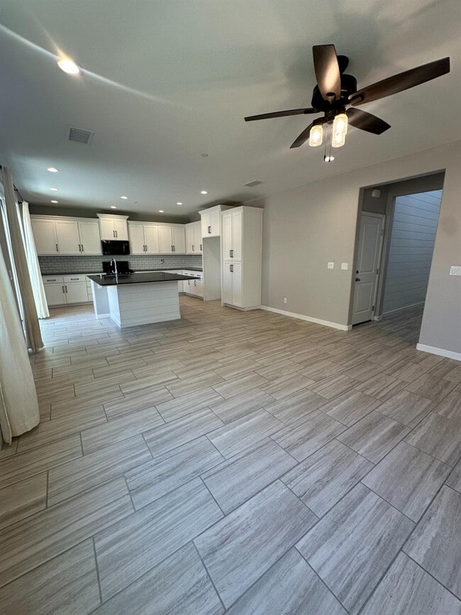 Photo - 4249 Hillside Rd