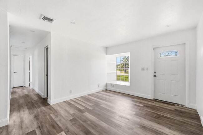 Photo - 1060 SW 5th Terrace