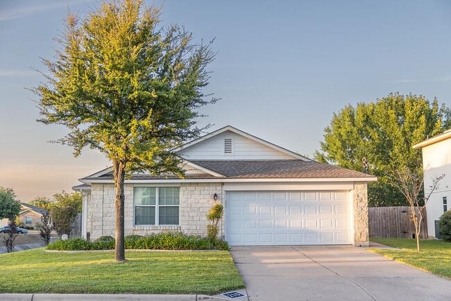 Photo - 210 Rinehardt St