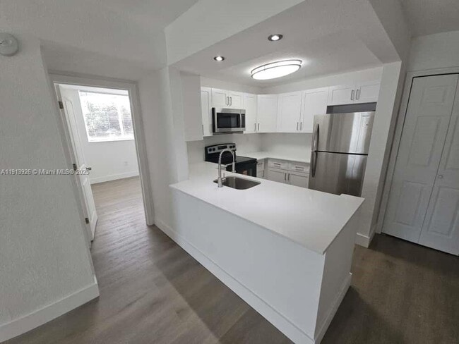 Photo - 8101 Crespi Blvd Unit 204