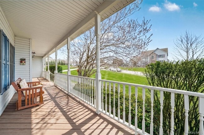 3 Maidstone Ln