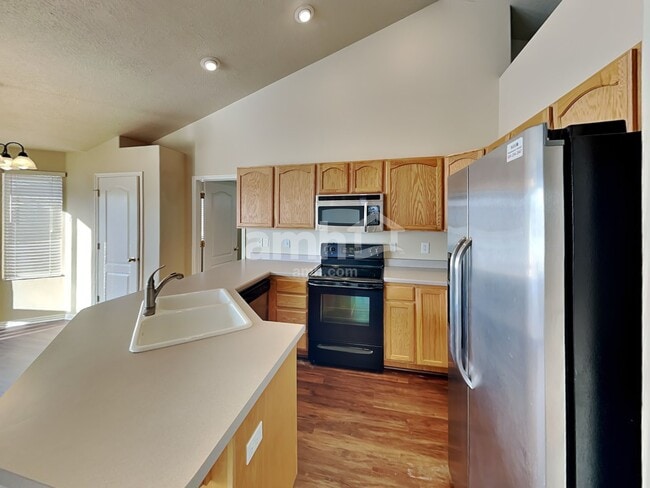 Photo - 184 E 2400 S