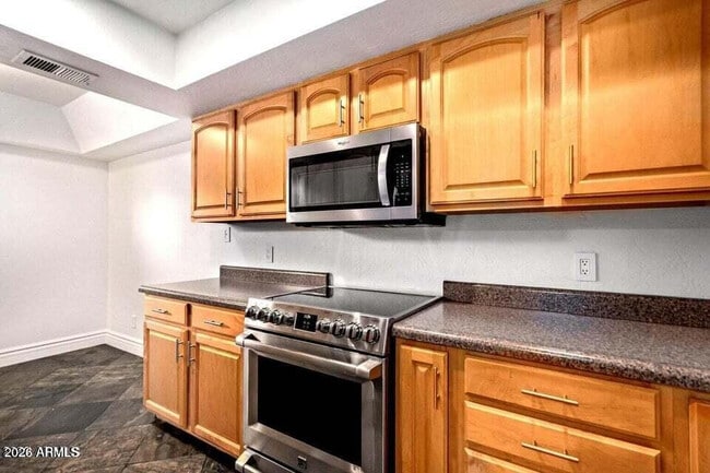 Photo - 1530 S River Dr