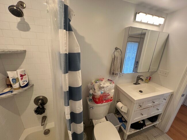 Photo - 183 River St Unidad 2