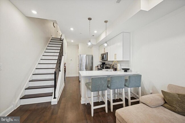 Photo - 3958 Mt Vernon St