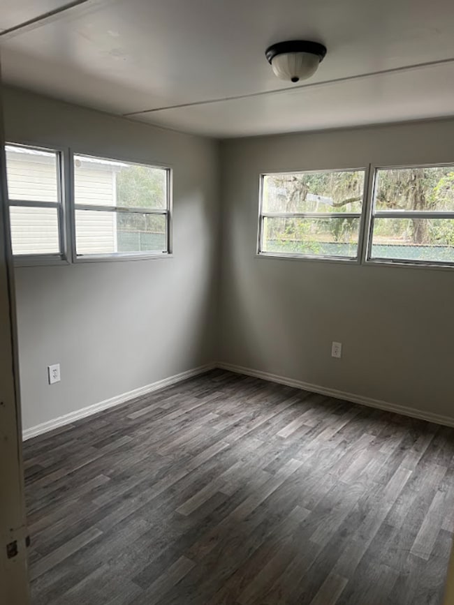 Photo - Newly Renovated 2/1 in Lake Front Community Unidad Lot 39