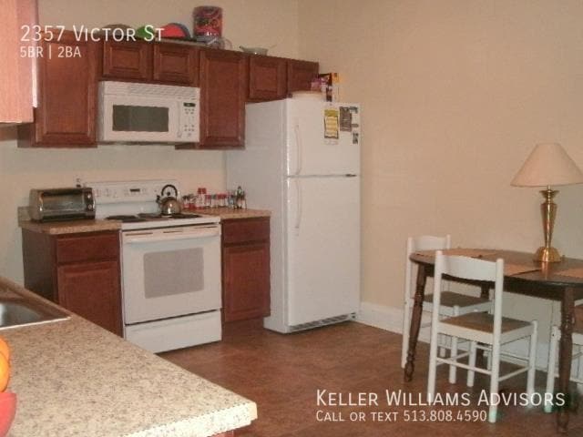 Photo - 2357 Victor St