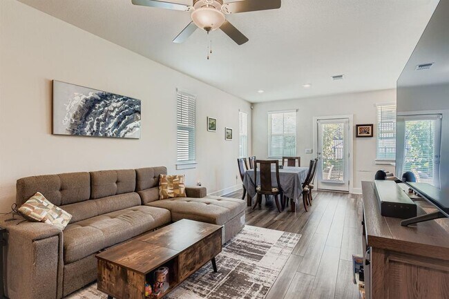 Photo - 7113 Terrazzo Cottage Ln Unidad 28