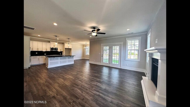 Photo - 623 Muscadine Ln