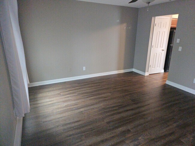 Photo - 306 Heustis St