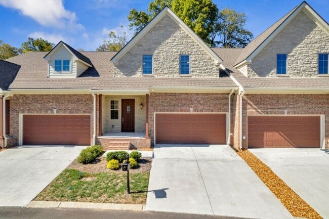 Photo - FOR LEASE - NEW BUILD TOWNHOME LOCATED IN ...