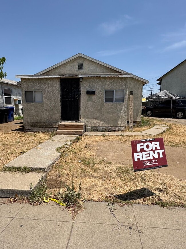 Dinuba Home Rent Ready ! - Dinuba Home Rent Ready !