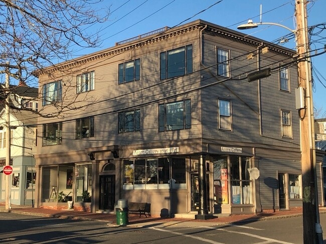 Photo - 72 Front St Unit 4