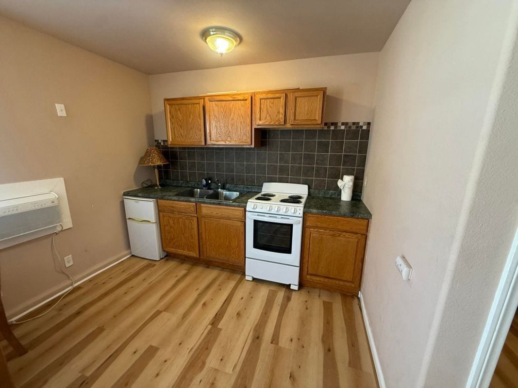 Photo - 29500 Landau Blvd