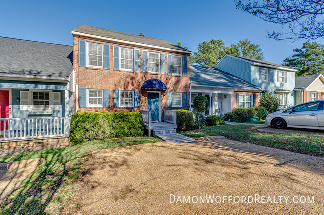 Photo - 1472 Roxbury Ct Townhome