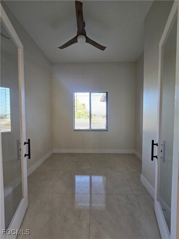 Building Photo - 2200 SW 32nd St