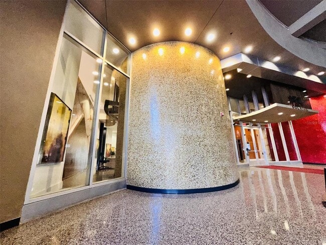 Photo - 155 S Court Ave Unidad 1103