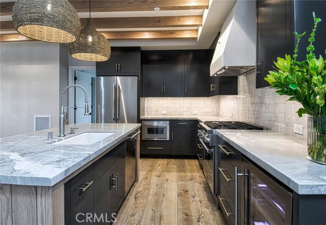 Photo - 710 Avocado Ave