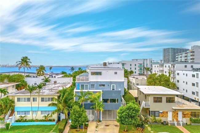 Building Photo - 1966 Biarritz Dr Unit 3